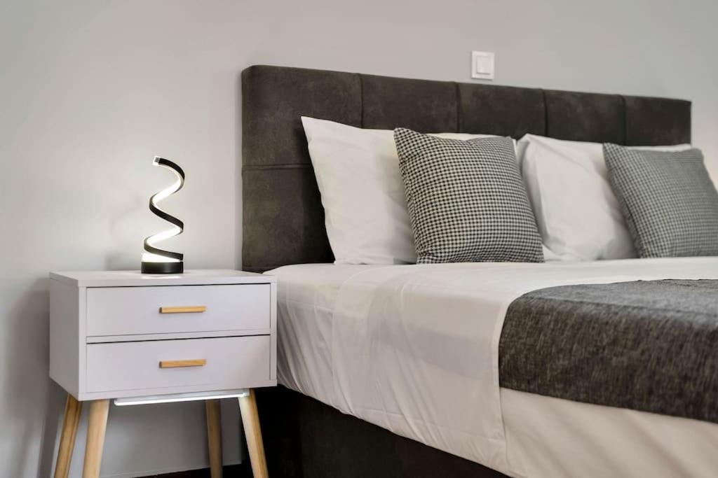 Artemis Modern Apartment Athen Exterior foto